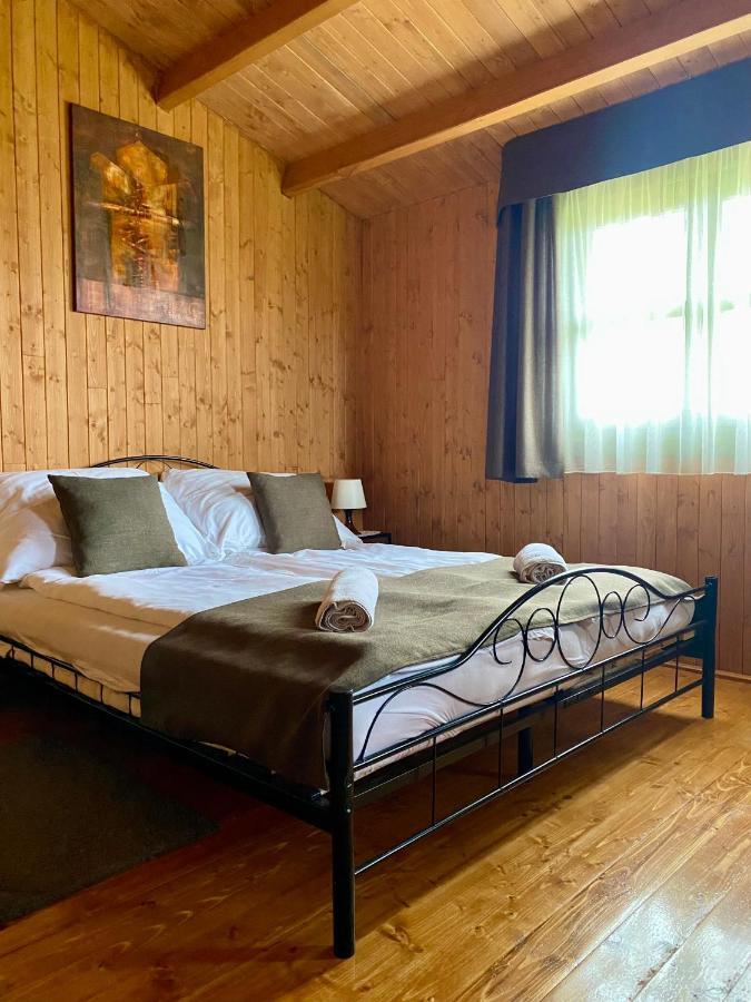Eszter-Haz Hotel Kisapati Luaran gambar