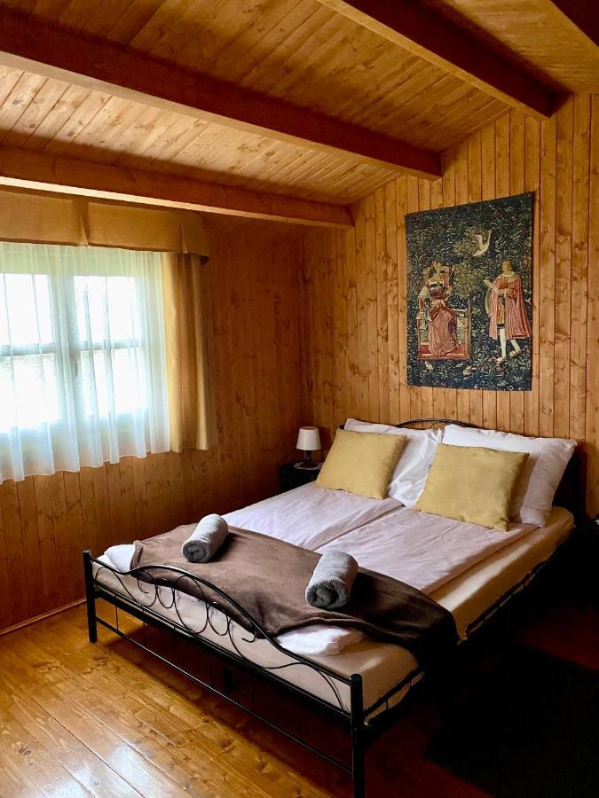 Eszter-Haz Hotel Kisapati Luaran gambar